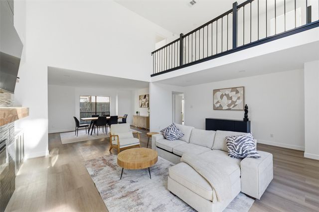 303 E Fair Harbor Lane, Houston, TX 77079