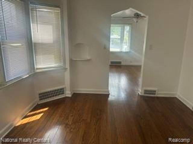 15067 Sumner, Redford Charter Township, MI 48239