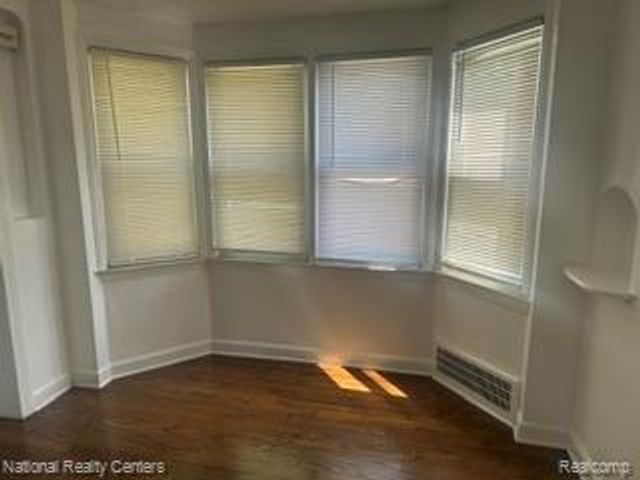 15067 Sumner, Redford Charter Township, MI 48239