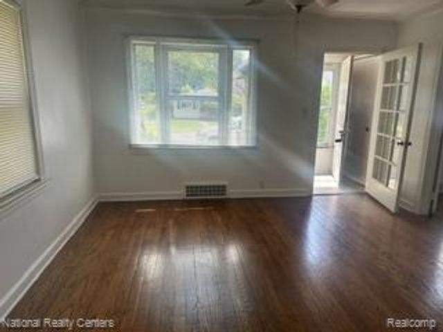 15067 Sumner, Redford Charter Township, MI 48239
