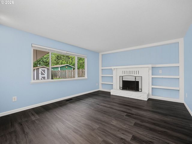 19914 Ne Holladay St, Portland, OR 97230