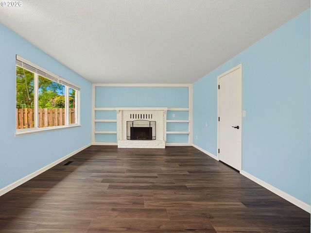 19914 Ne Holladay St, Portland, OR 97230