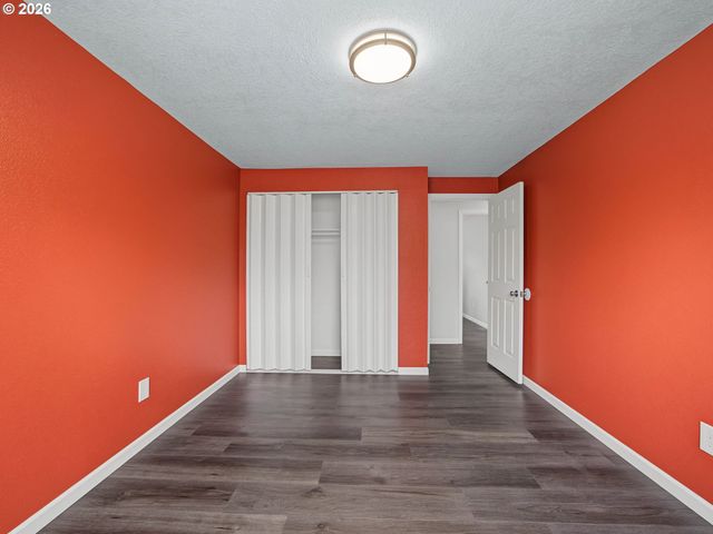 19914 Ne Holladay St, Portland, OR 97230