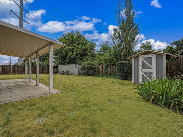 19914 Ne Holladay St, Portland, OR 97230