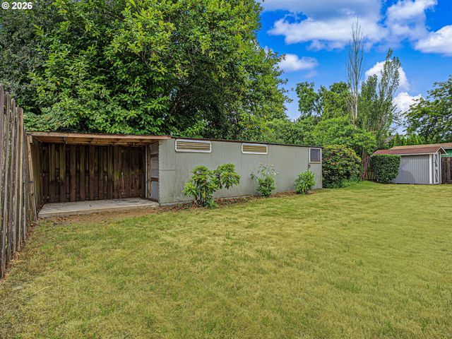 19914 Ne Holladay St, Portland, OR 97230