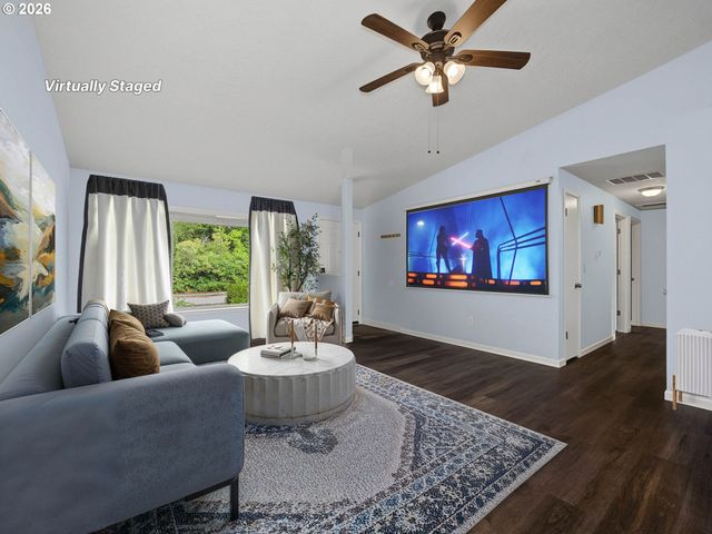 19914 Ne Holladay St, Portland, OR 97230