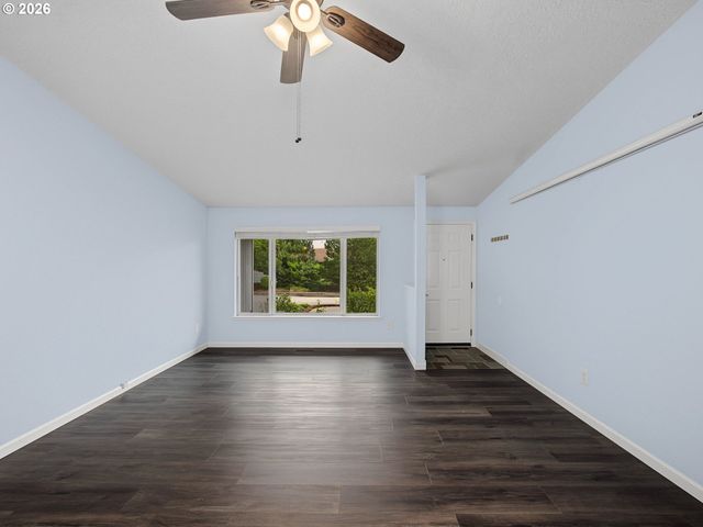 19914 Ne Holladay St, Portland, OR 97230