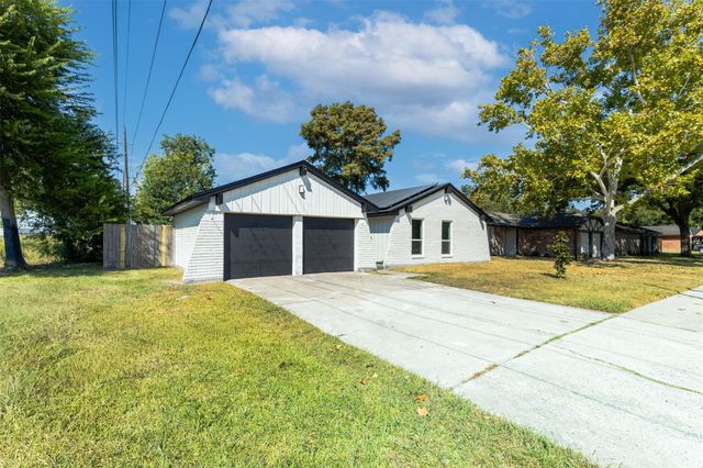 11203 Rousseau Drive, Houston, TX 77065