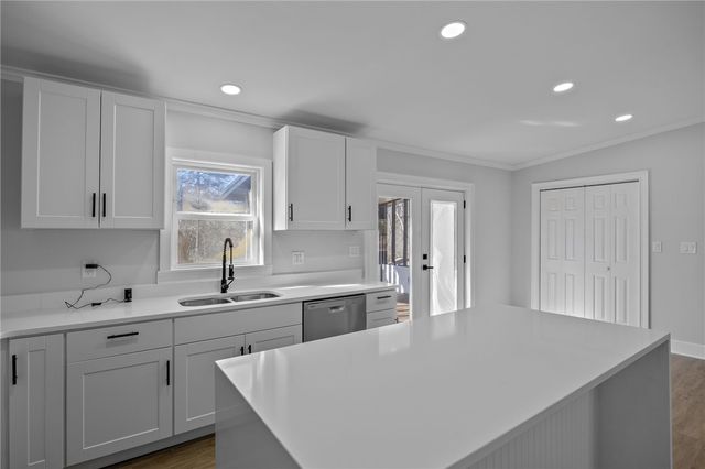 510 Farmer Street, Starr, SC 29684