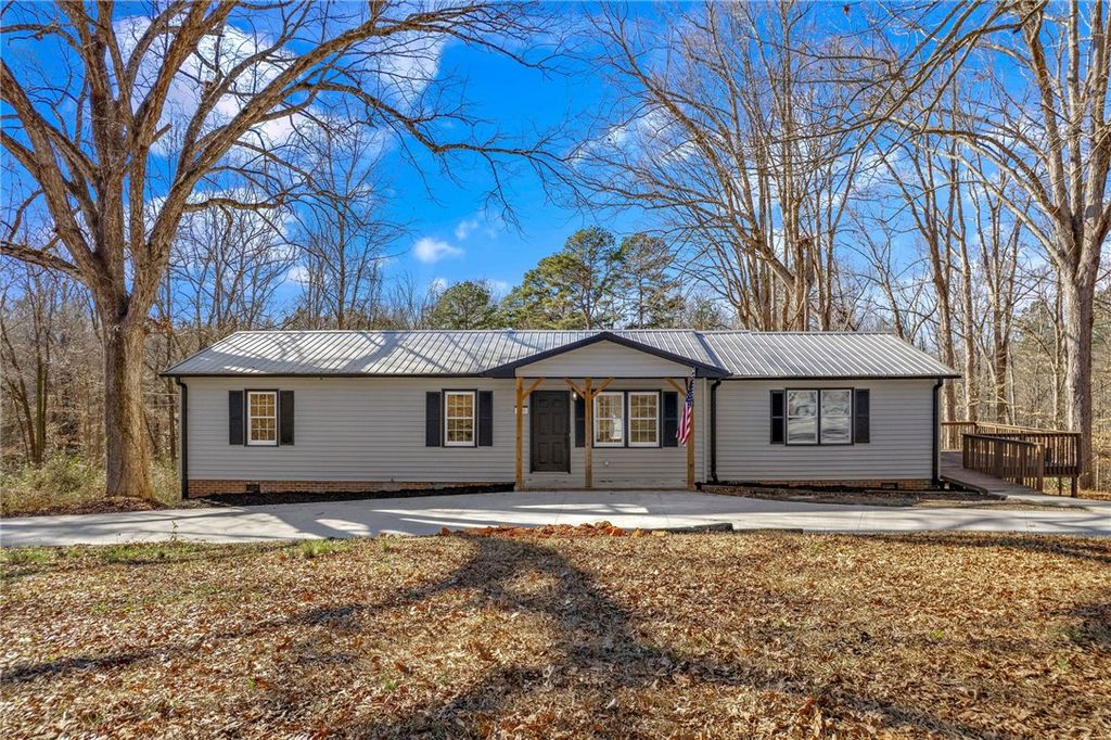 510 Farmer Street, Starr, SC 29684