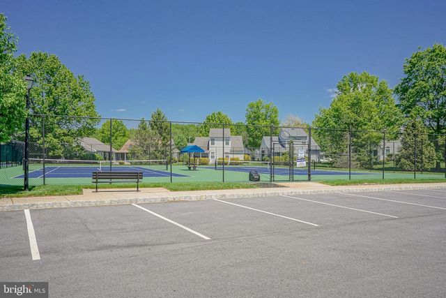 965 LARKSPUR PL N, Mount Laurel, NJ 08054