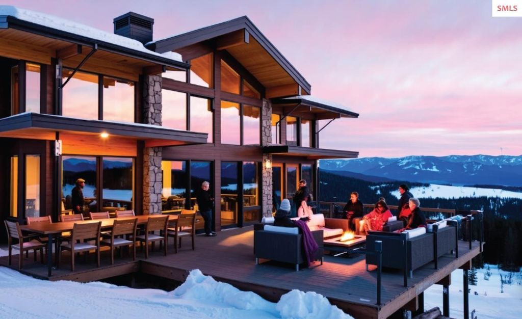 4 Crystal Springs Road, Sandpoint, ID 83864