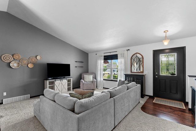 W7146 GLENFORD WAY, Greenville, WI 54942