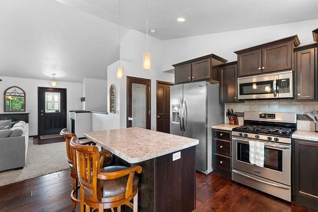 W7146 GLENFORD WAY, Greenville, WI 54942
