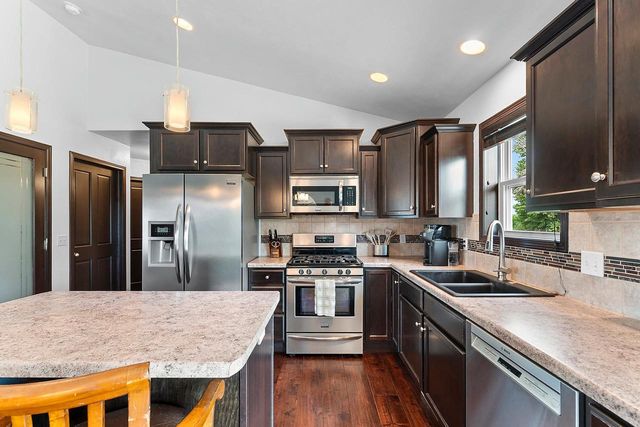 W7146 GLENFORD WAY, Greenville, WI 54942