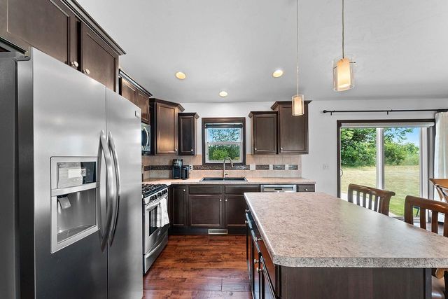 W7146 GLENFORD WAY, Greenville, WI 54942