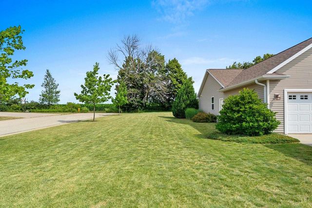 W7146 GLENFORD WAY, Greenville, WI 54942