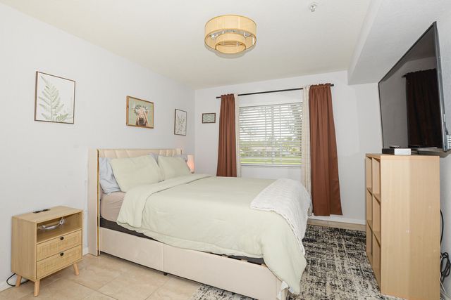 151 SW Palm Dr Apt 208, Port St Lucie, FL 34986