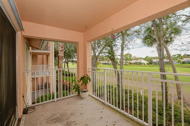 151 SW Palm Dr Apt 208, Port St Lucie, FL 34986