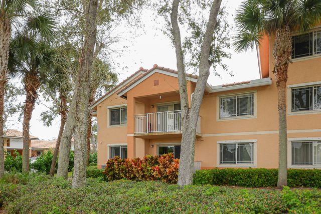 151 SW Palm Dr Apt 208, Port St Lucie, FL 34986