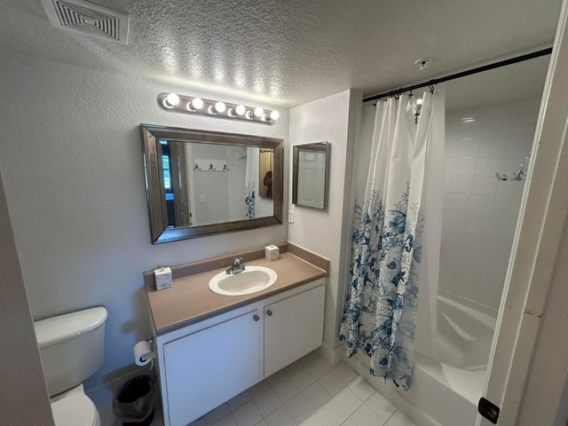 151 SW Palm Dr Apt 208, Port St Lucie, FL 34986