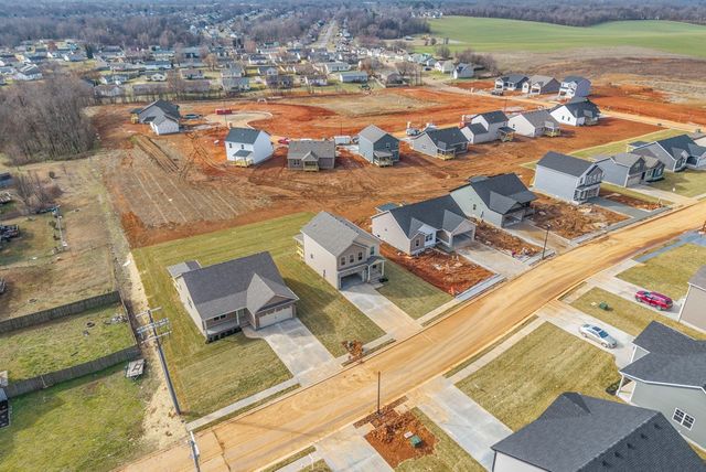 629 Avondale Rd, Oak Grove, KY 42262