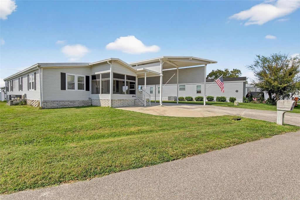 4945 SHORE LINE DR, Polk City, FL 33868