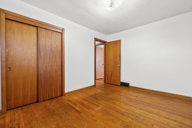 1924 Jupiter AVENUE, Racine, WI 53404