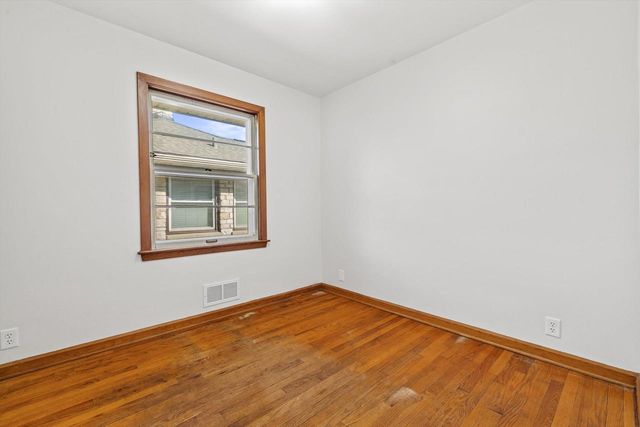 1924 Jupiter AVENUE, Racine, WI 53404