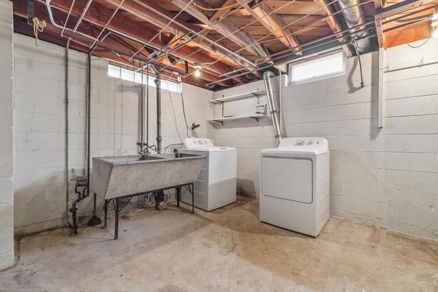 1924 Jupiter AVENUE, Racine, WI 53404