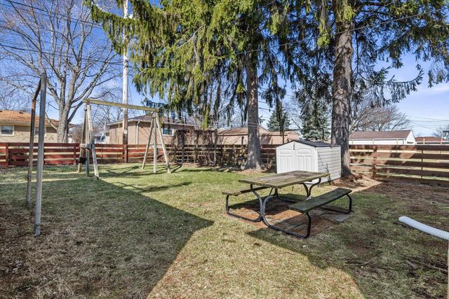 1924 Jupiter AVENUE, Racine, WI 53404