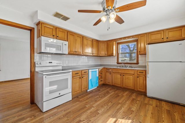 1924 Jupiter AVENUE, Racine, WI 53404