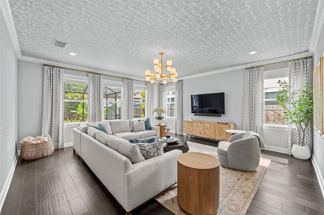 3300 W WALLCRAFT AVENUE, Tampa, FL 33611