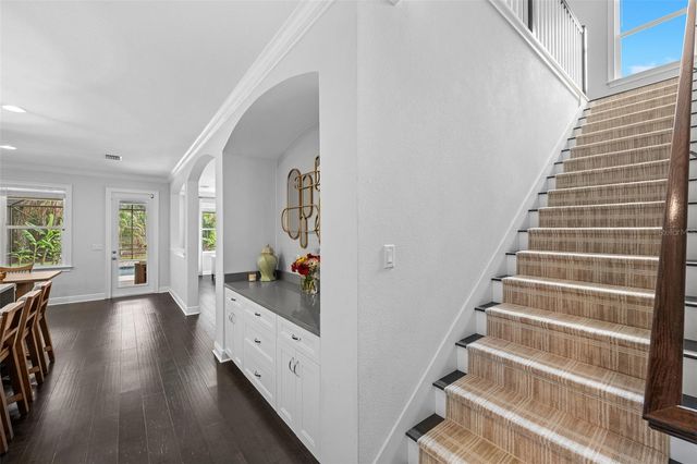 3300 W WALLCRAFT AVENUE, Tampa, FL 33611