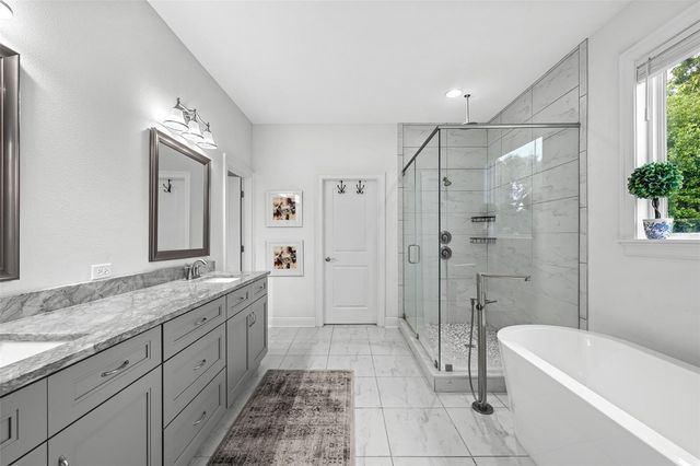 3300 W WALLCRAFT AVENUE, Tampa, FL 33611
