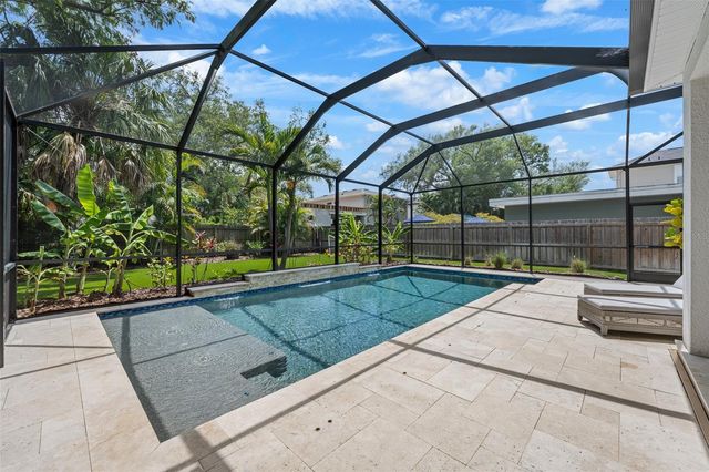 3300 W WALLCRAFT AVENUE, Tampa, FL 33611