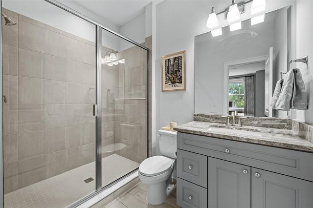 3300 W WALLCRAFT AVENUE, Tampa, FL 33611