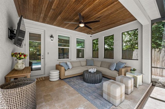 3300 W WALLCRAFT AVENUE, Tampa, FL 33611