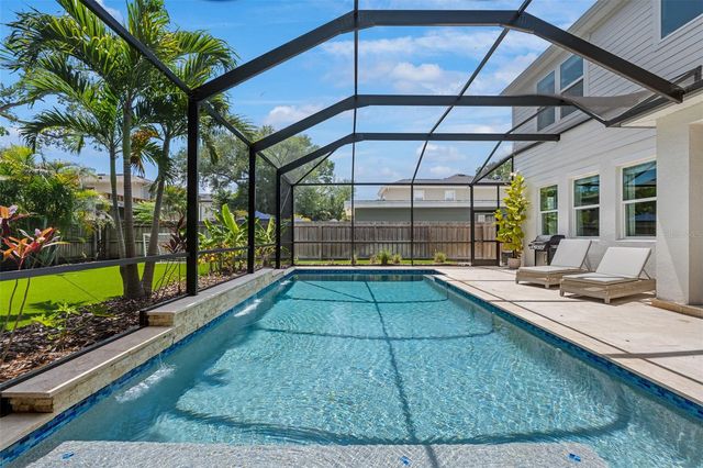 3300 W WALLCRAFT AVENUE, Tampa, FL 33611