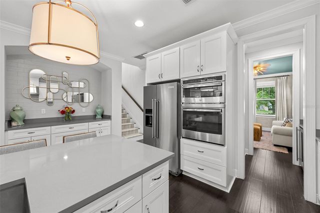 3300 W WALLCRAFT AVENUE, Tampa, FL 33611
