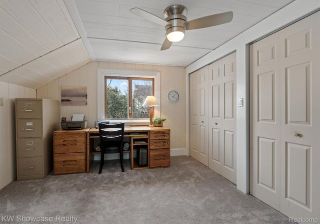 2324 N Duck Lake Road, Highland Charter Township, MI 48356