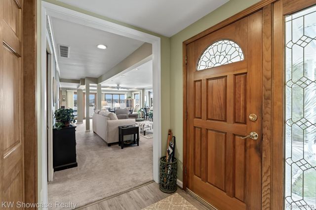 2324 N Duck Lake Road, Highland Charter Township, MI 48356