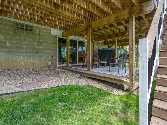 5015 Coshocton Drive, Waterford Charter Township, MI 48327