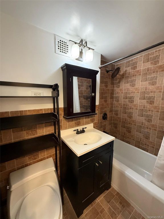 97-07 63 Road 9A, Rego Park, NY 11374 — photo 5