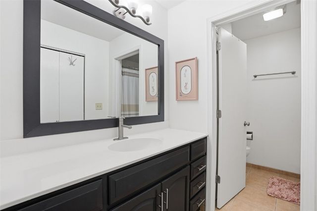 321 Woodside Drive, Iowa City, IA 52246