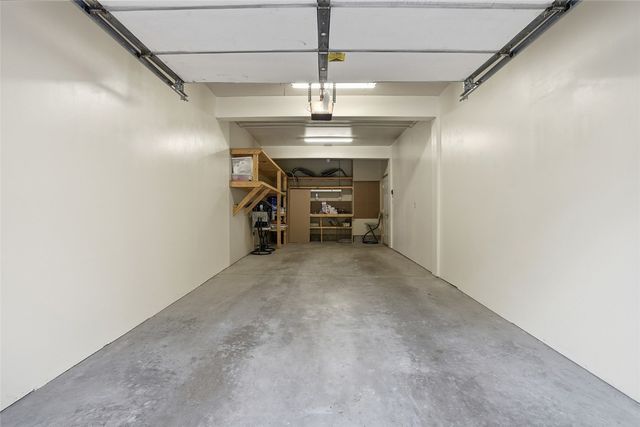 321 Woodside Drive, Iowa City, IA 52246