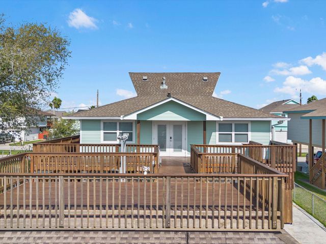 258 Barracuda Street, Hitchcock, TX 77563