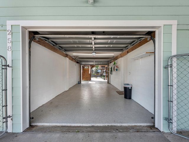 258 Barracuda Street, Hitchcock, TX 77563