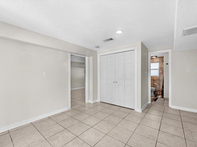 258 Barracuda Street, Hitchcock, TX 77563