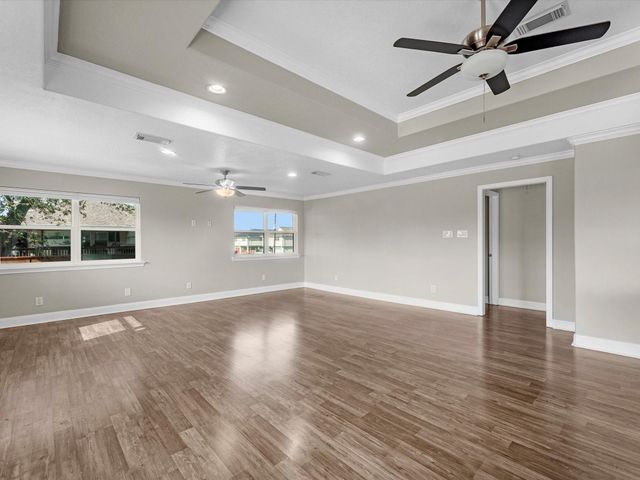 258 Barracuda Street, Hitchcock, TX 77563